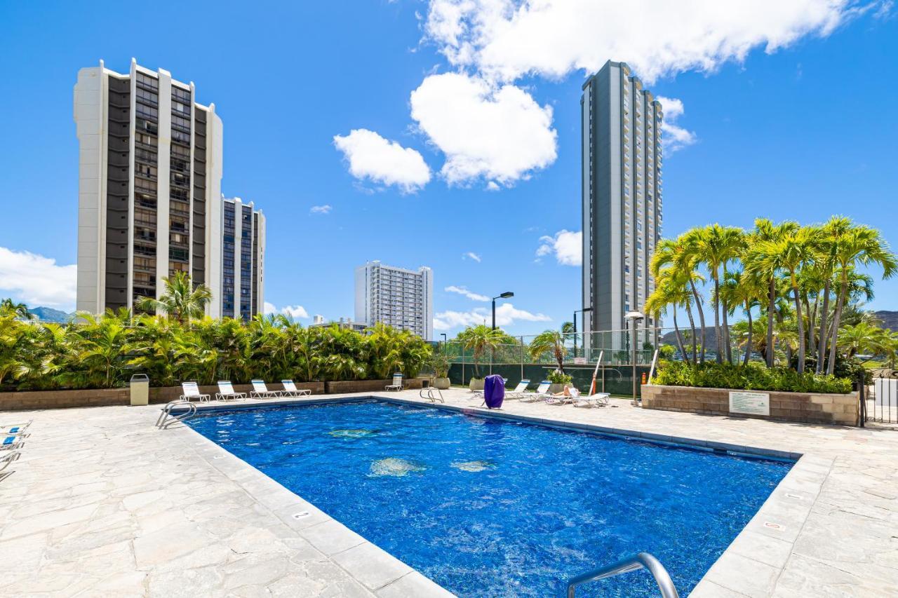 Waikiki Sunset Mountain View Near Beach With Parking Honolulu Exterior photo