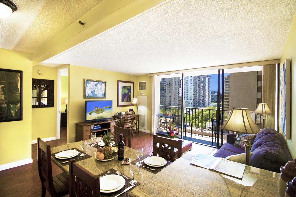 Waikiki Sunset Mountain View Near Beach With Parking Honolulu Exterior photo